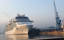 photo of a cruise ship in Southampton Docks taken from Mayflower Park